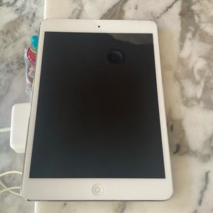iPad mini 2 in good condition